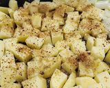 Foto del paso 2 de la receta: 🥔🧅🌶️ Guarnición picante de papas y cebolla al curry 🌶️ al horno 🌶️🧅🥔