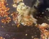 A picture of step 1 of Aglio olio pasta.