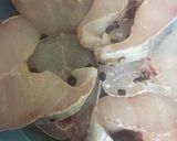 Hình bước làm 1 của món Cá lóc kho riềng