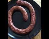 Une image de l'étape 2 de Saucisse de Toulouse au couteau à l huile de truffe.