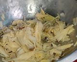 รูปขั้นตอนการทำที่ 1 ของ ผัดกะเพราหน่อไม้ต้มใส่หมู