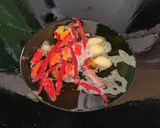 Foto langkah ke 4 dari resep Ayam Rica Kemangi.