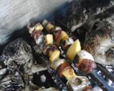Foto del paso 1 de la receta: Espetada de chorizo, champiñones y mango