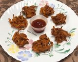 A picture of step 9 of Onion Pakoda.