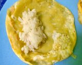 Foto langkah ke 4 dari resep Rice Egg Rolls.