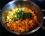 Foto del paso 5 de la receta: Garbanzos caldoso al curry y cúrcuma
