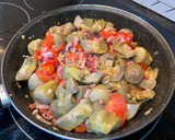 Foto del paso 8 de la receta: Alcachofas salteadas con jamón bacon y tomate