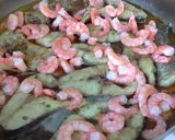 Foto del paso 4 de la receta Corvina con gambas