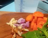 Foto langkah ke 1 dari resep #02.Sayur Bening Bayam Wortel.