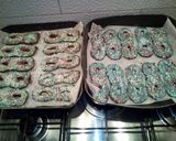 Foto del passaggio 5 della ricetta Mascherine di carnevale al cioccolato al forno