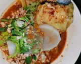 รูปขั้นตอนการทำที่ 10 ของ ก๋วยเตี๋ยวเกี๊ยวหมูต้มยำ (ฉบับเร่งด่วน)