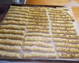Gyors, omlós sajtosrúd recept fázis 8 fotója