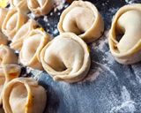 Foto del paso 3 de la receta: Agnolotis de zapallo y muzzarella