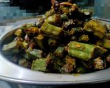 A picture of step 4 of Bhindi achari masala..