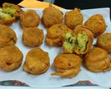A picture of step 6 of Vada Pav.