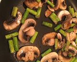 Foto del paso 2 de la receta: Farro con hongos y espárragos