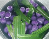 Foto langkah ke 4 dari resep Kolak biji salak ungu.