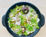 A picture of step 2 of Kiriboshi shiitake broth.