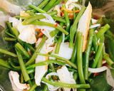 Hình bước làm 4 của món Chả Cá Trộn Rau Muống