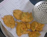 A picture of step 4 of Galaka (Nenua) fritters.