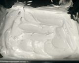 A picture of step 3 of Almonds peach cream lasagna.