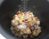 A picture of step 2 of Fried Rice With Roasted Pork And Onion.
