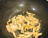 Foto langkah ke 3 dari resep Tumis terong unggu dan daging ayam.
