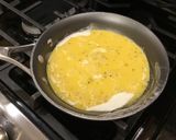 A picture of step 3 of Velvet Scambled Eggs.