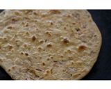 A picture of step 7 of Onion paratha.