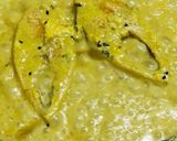 A picture of step 6 of Dahi Hilsha/Doi Ilish.