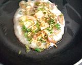 A picture of step 2 of Maggi uttapam.