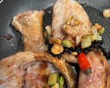 Hình bước làm 1 của món Cá hồng kho tiêu