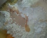 Foto langkah ke 2 dari resep Roti Sarang Madu.