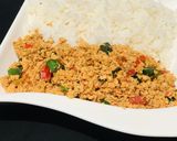 A picture of step 1 of Egg and awara sauce.