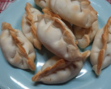 Foto del paso 4 de la receta: Empanadas de atún y algo más 🐟