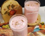A picture of step 3 of Meethi Lassi (Rose Lassi).