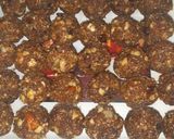 A picture of step 5 of Coconut ladoo.