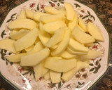 Foto del paso 10 de la receta: Pastel de manzana con pasas al ron