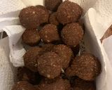 Foto del paso 3 de la receta: BOCADOS muy energéticos y nutritivos con TÉ DE MATCHA, coco, frutos secos y chocolate (fácil,rápido)