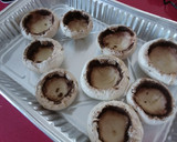 Foto del paso 1 de la receta: Champiñones rellenos de espinacas jamón y ajos tiernos