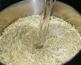 A picture of step 2 of Sewai kheer.