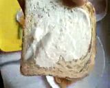 A picture of step 3 of Sunny side up sandwich.