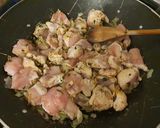 Une image de l'étape 2 de Poulet curry crémeux.
