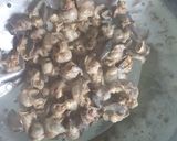 Foto langkah ke 1 dari resep Krengsengan Bekicot Pedas.