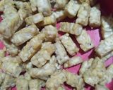 Foto langkah ke 1 dari resep Tempe kacang saus teriyaki.