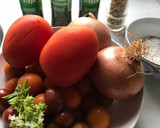 Foto del paso 1 de la receta: Salsa tres tomates