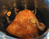 รูปขั้นตอนการทำที่ 1 ของ ไก่ต้มนำ้ปลา