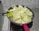 Foto langkah ke 3 dari resep Kuah Bening Sawi Putih Gurih.