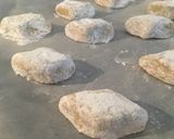 A picture of step 4 of Ricciarelli.