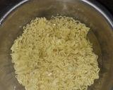 Foto langkah ke 1 dari resep Mie Goreng simpel.